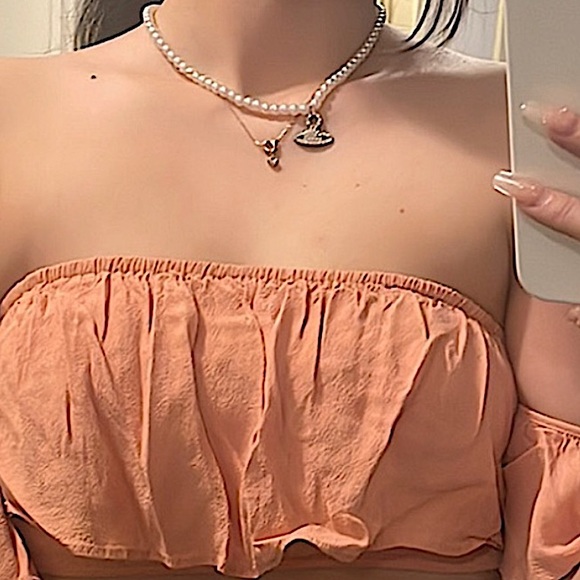 Drape Sleeve Crop Top - Picture 2 of 4